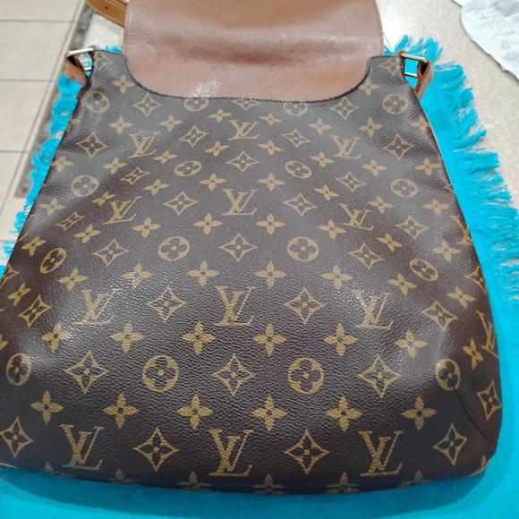 Louis Vuitton Salsa Flap long strap shoulder bag for sale. - Picture 9 of 9